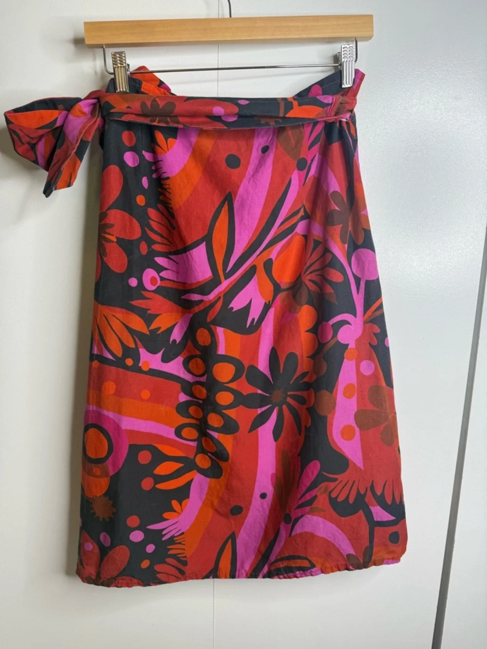 Lesley Evers Colorful Floral Red Orange Tencel Linen Wrap Knee Length Skirt S